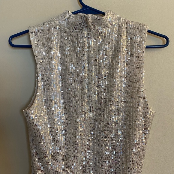 7 For All Mankind Silver Sequin Bodysuit - Picture 5 of 6